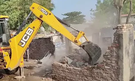 Jangleshwar at the Center of Rajkot’s Biggest Demolition